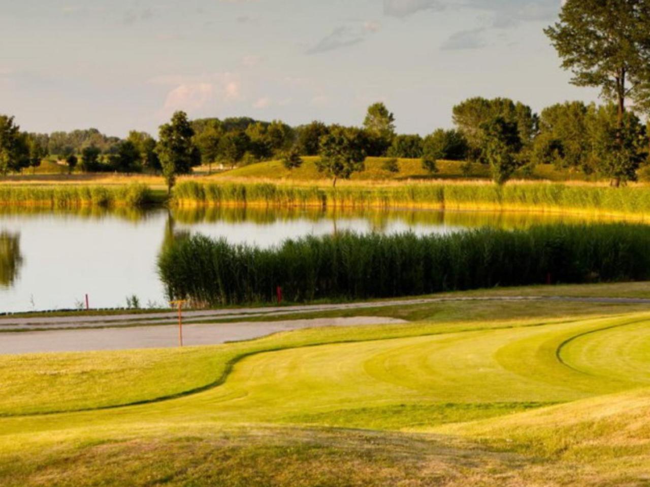 Apartman Golf Lux Buk Exterior photo